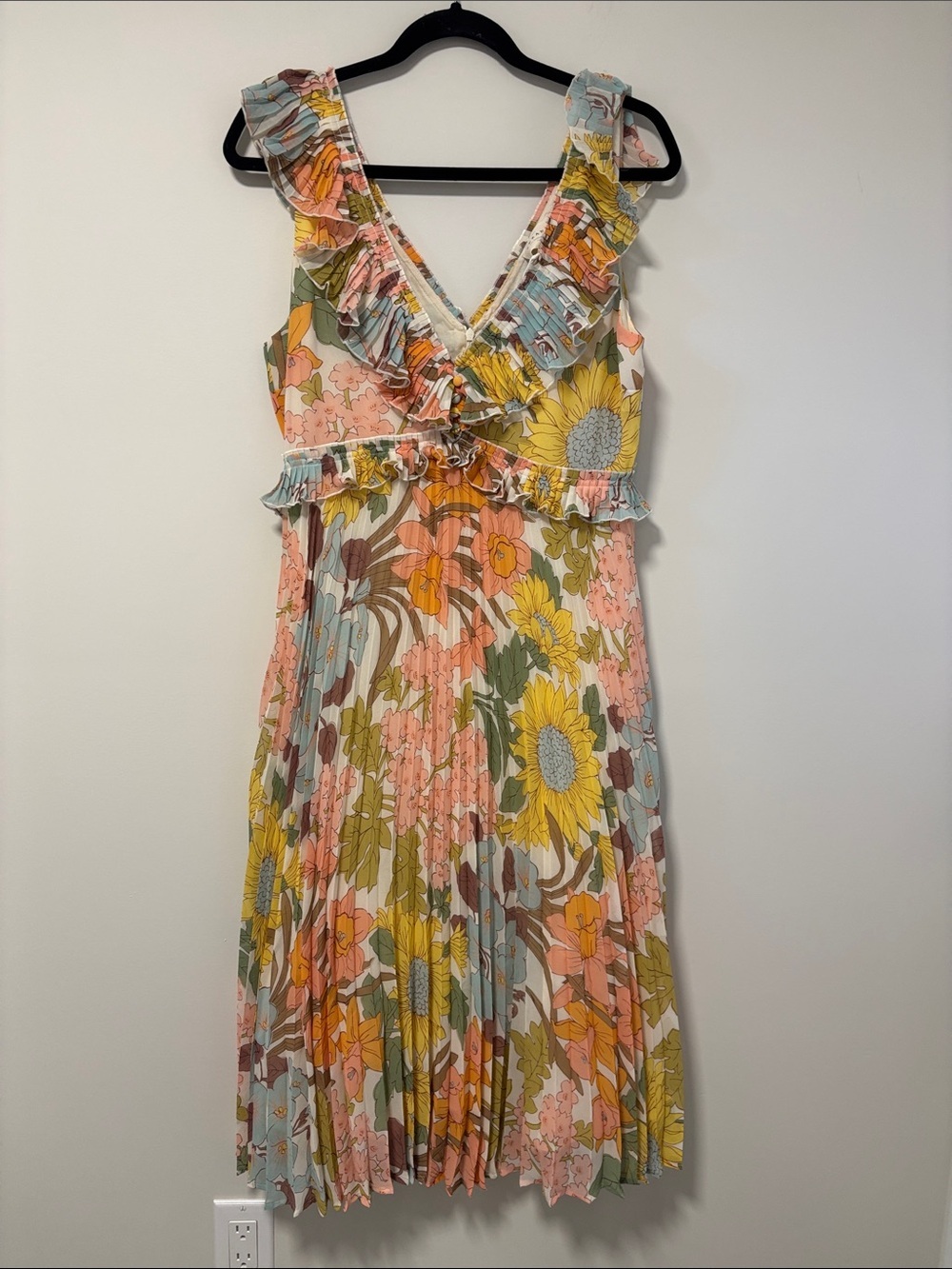 Sezane NWT Pleated Floral Ruffle Midi Dress. Rachelle Dress in Boho 70s print - Picture 2 of 12
